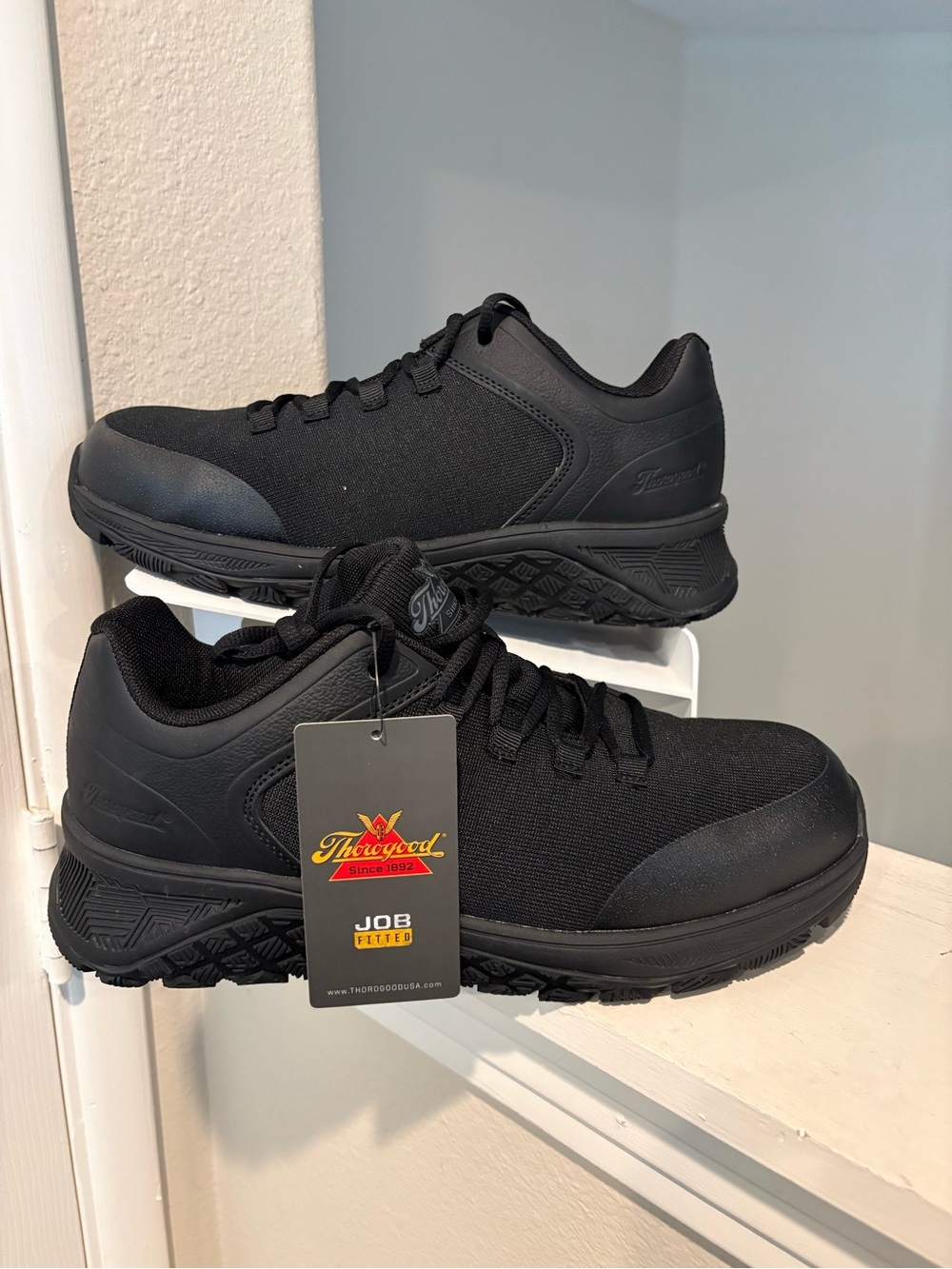 Thorogood Work Boot Black Slip Resistant Athletic Composite Toe Men 11 W ASTM